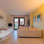 Susan's House - Giardino Апартаменты